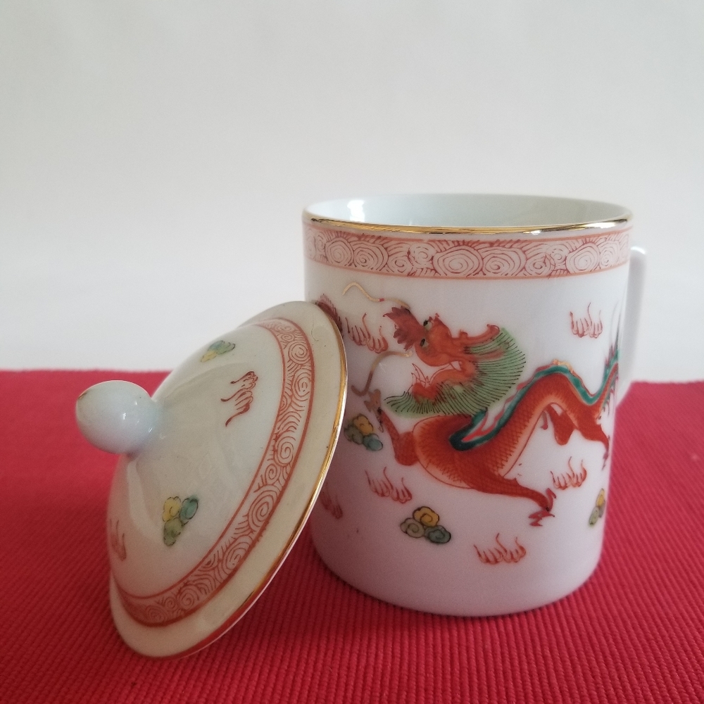 VTG painted dragon mug with lid